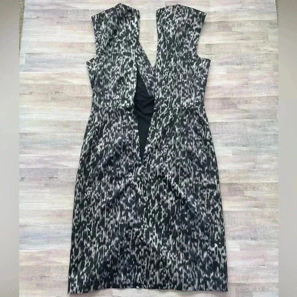 Ann‎ Taylor Women’s Animal Print Dress Size 00 - Picture 2 of 4